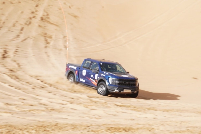 American pickup truck mainstay test drive new Ford F-150 Raptor